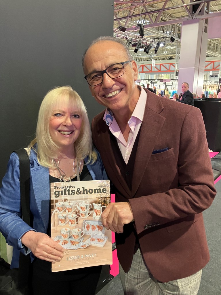 Above: Progressive Gifts & Home/GiftsandHome.net’s editor Sue Marks is shown with Theo Paphitis following his talk.